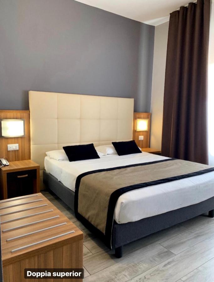 Hotel Ariston Местре Экстерьер фото