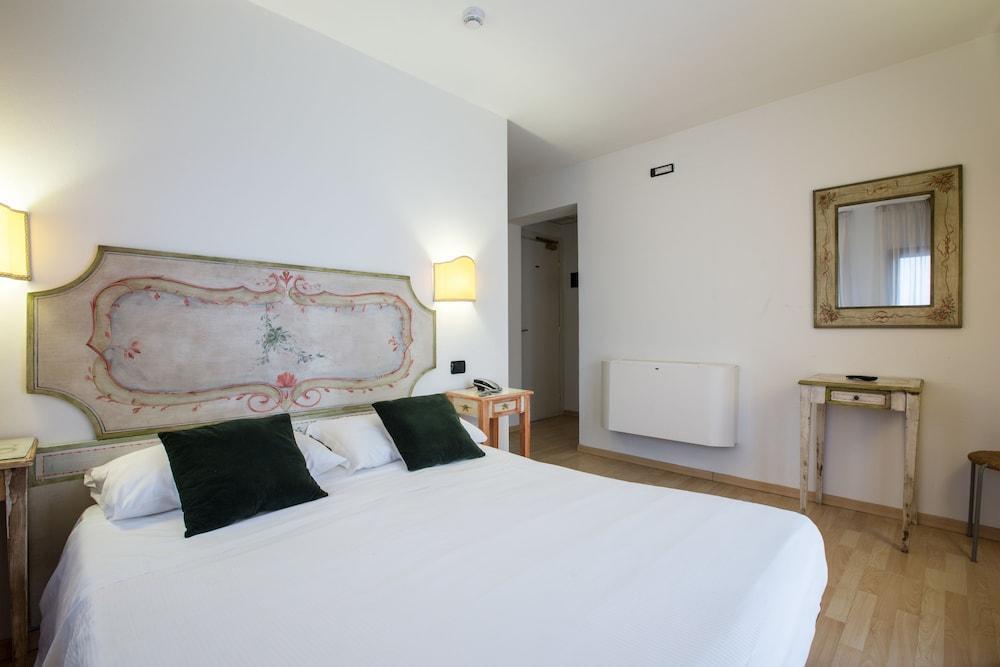 Hotel Ariston Местре Экстерьер фото