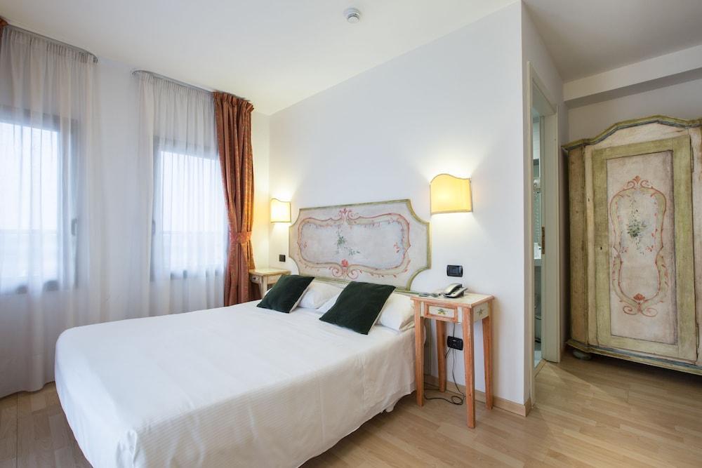 Hotel Ariston Местре Экстерьер фото